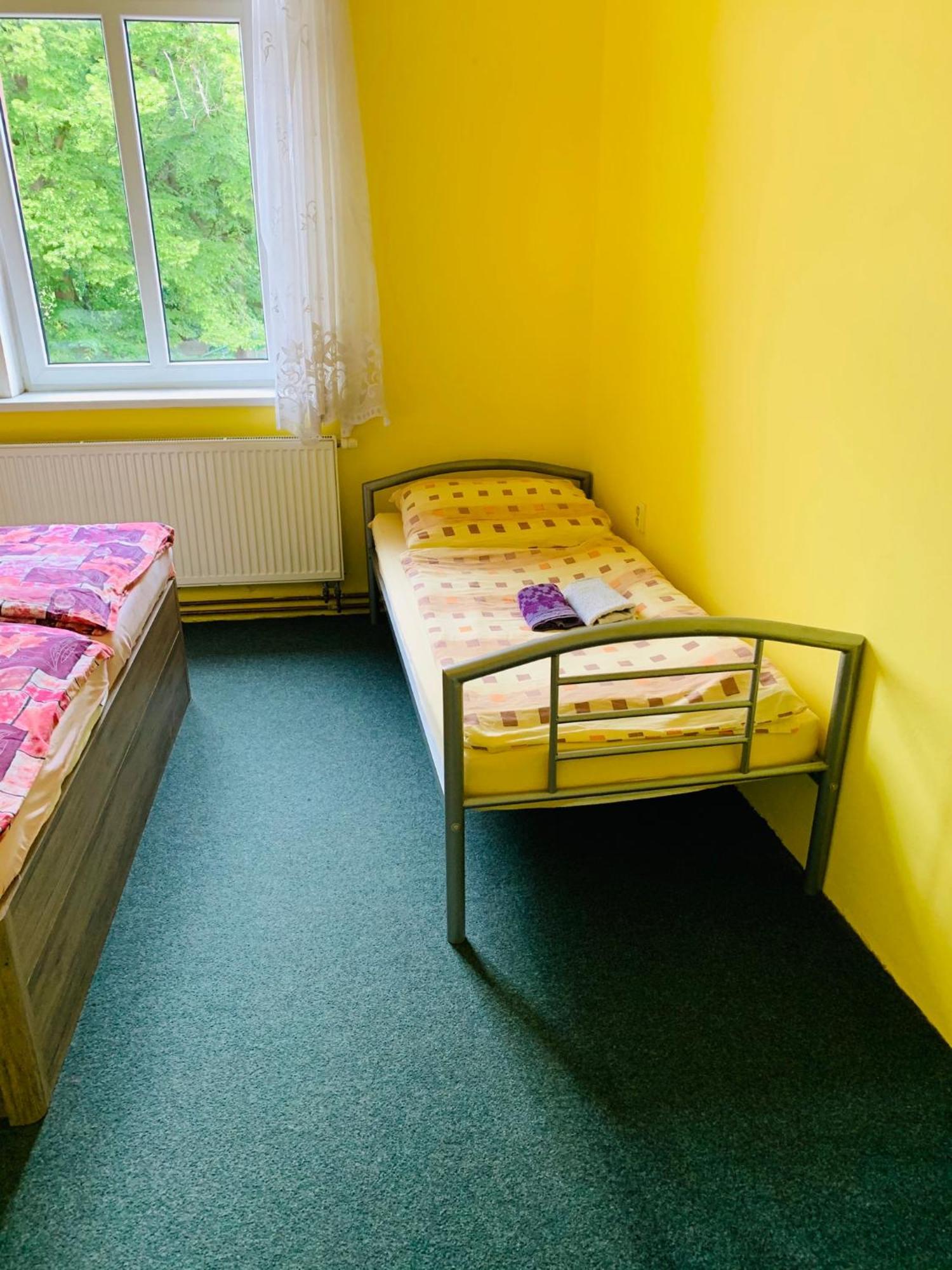 Penzion Eska S Pivovarem Mj Jince Buitenkant foto