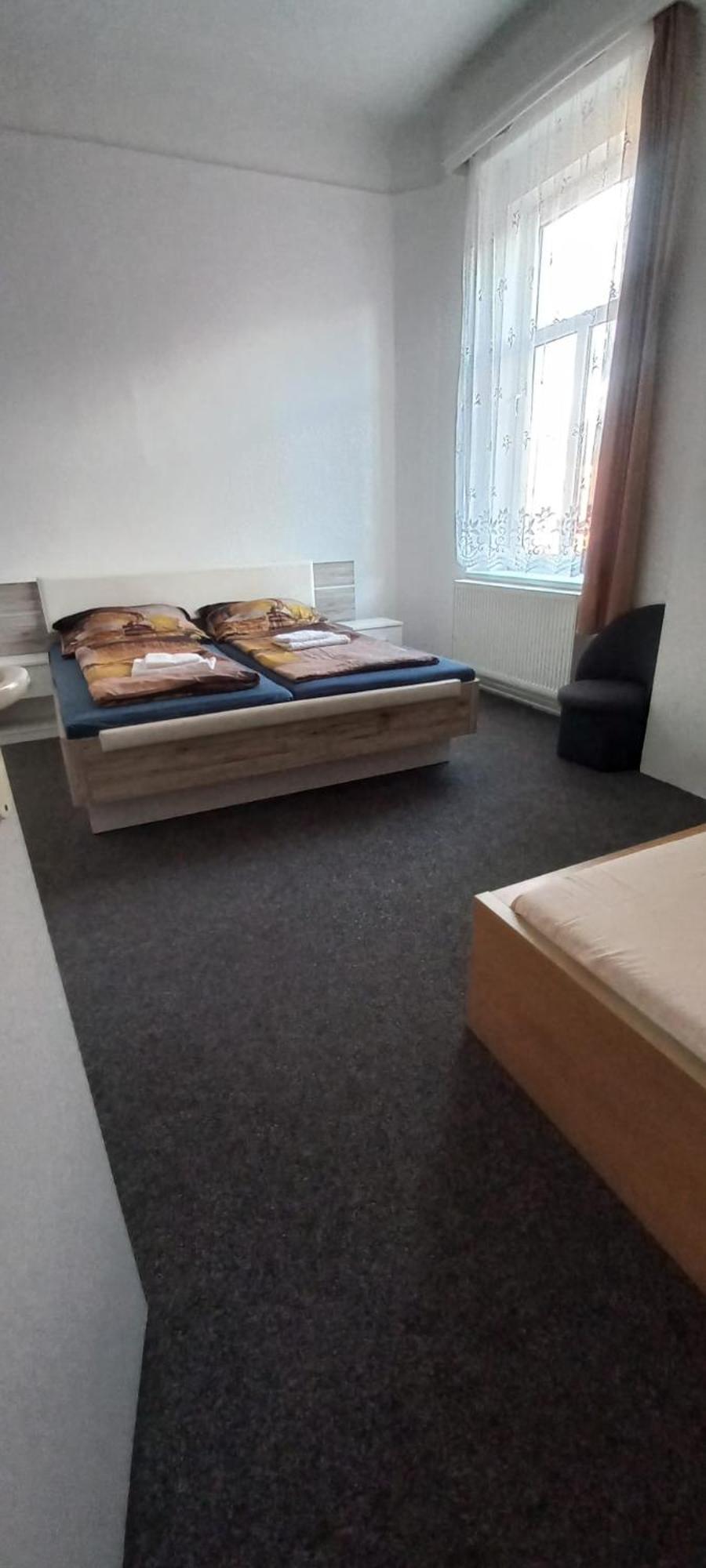 Penzion Eska S Pivovarem Mj Jince Buitenkant foto