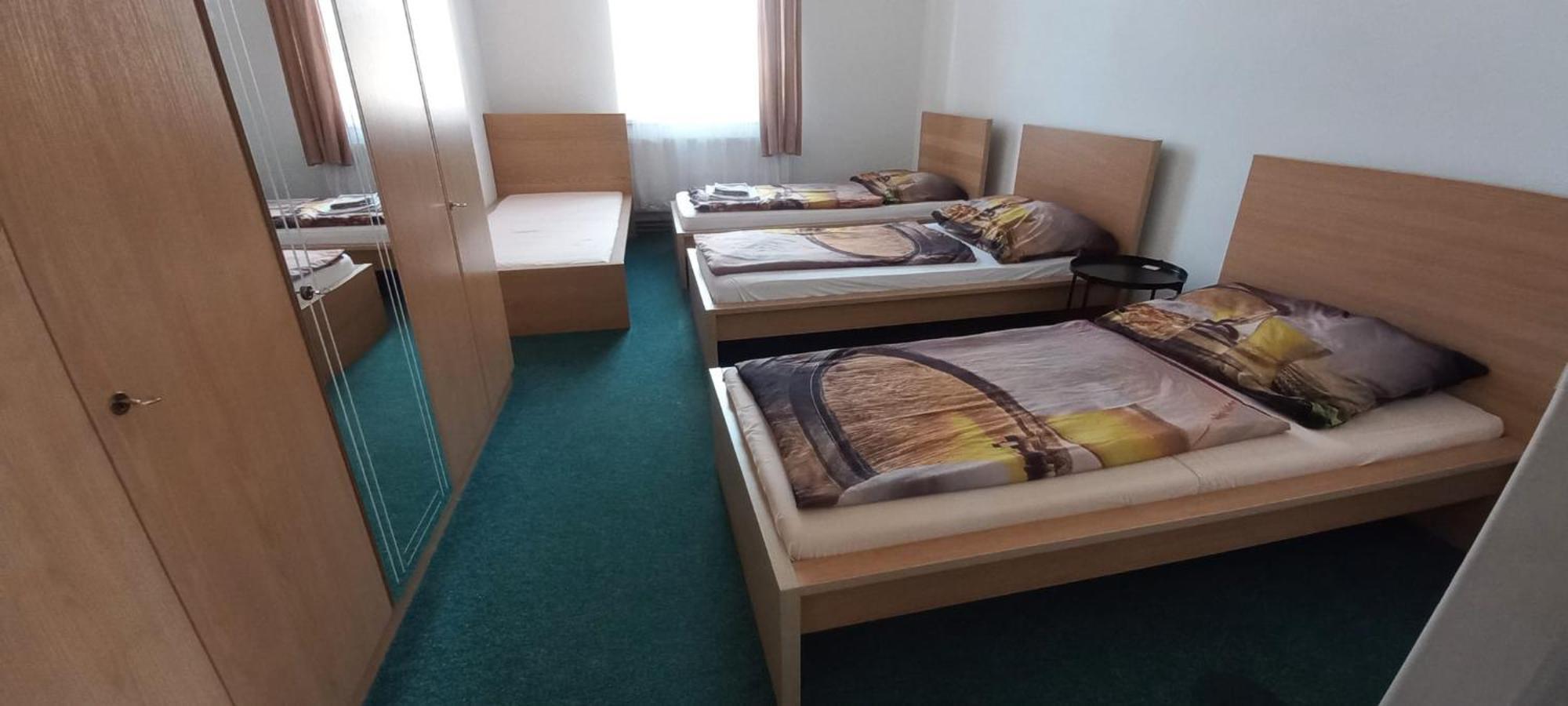 Penzion Eska S Pivovarem Mj Jince Buitenkant foto